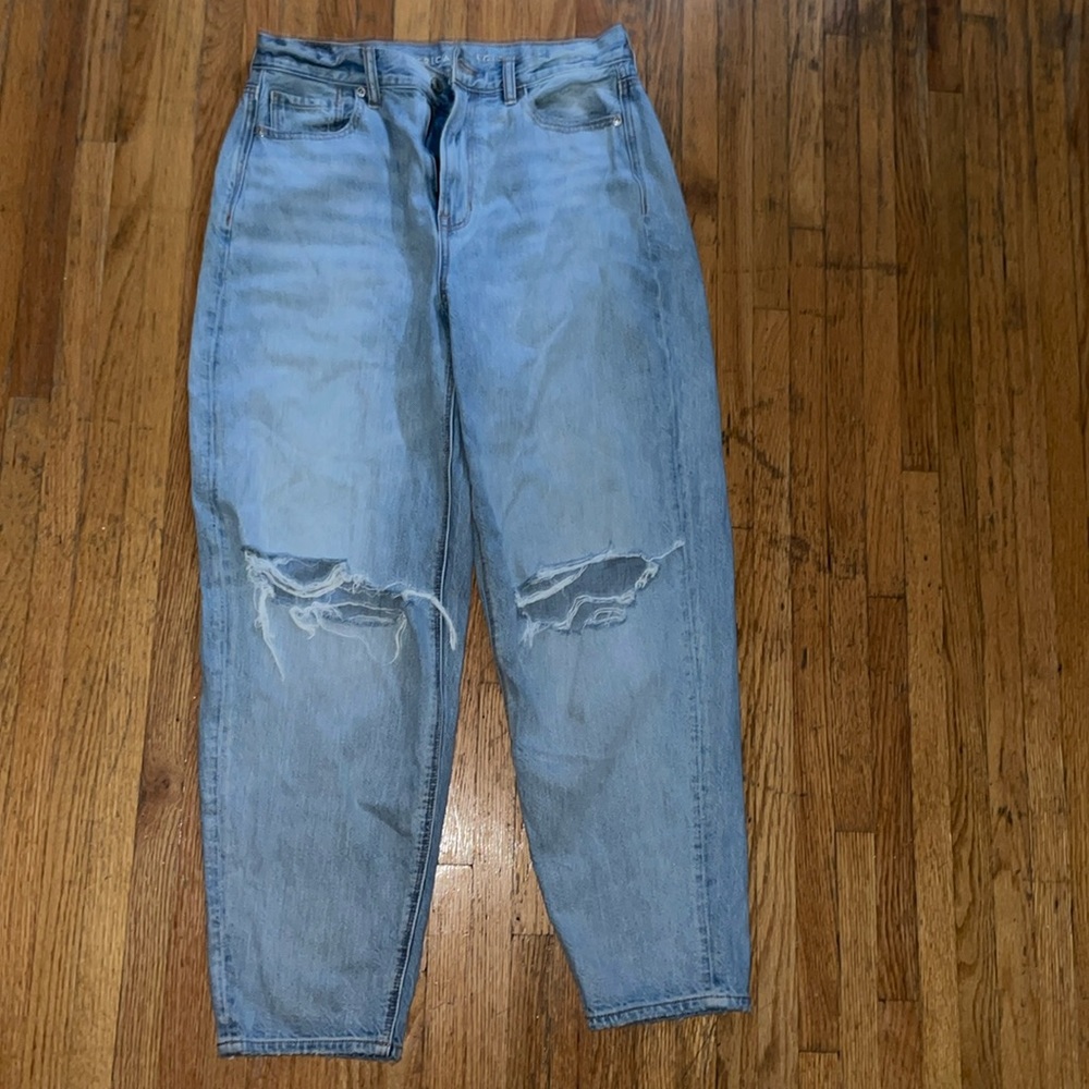 American Eagle Mom Jeans